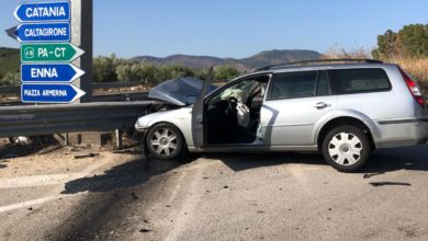 Photo of Trattore perde ruota che finisce contro una macchina. Ancora incidenti sulle nostre strade