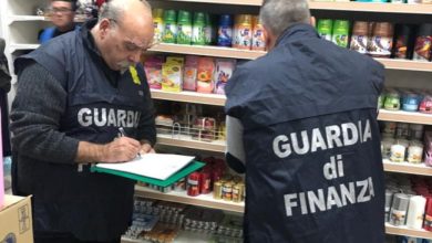 Photo of Blitz della guardia di Finanza in un bazar cinese. Sequestrati migliaia di articoli