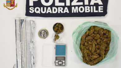 Photo of La Polizia di Stato arresta a Piazza Armerina un altro pregiudicato intento a cedere una dose di sostanza stupefacente