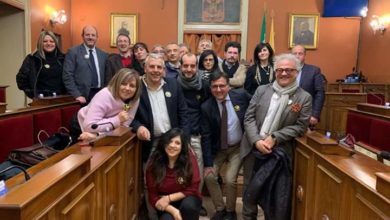 Photo of Il consiglio comunale vota per la cittadinanza onoraria a Liliana Segre. La proposta è del consigliere La Porta. Si astiene dal voto la lega e un esponente del PD