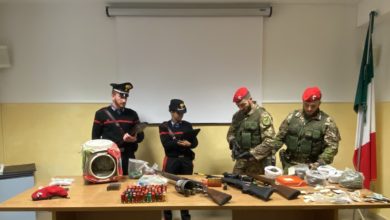 Photo of Villarosa e Leonforte. Perquisizioni dei Carabinieri. Tre arresti per armi e droga